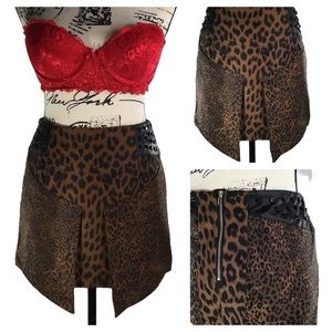 English Rose NEW Faux Leather & Studs Mini Skirt Size Small